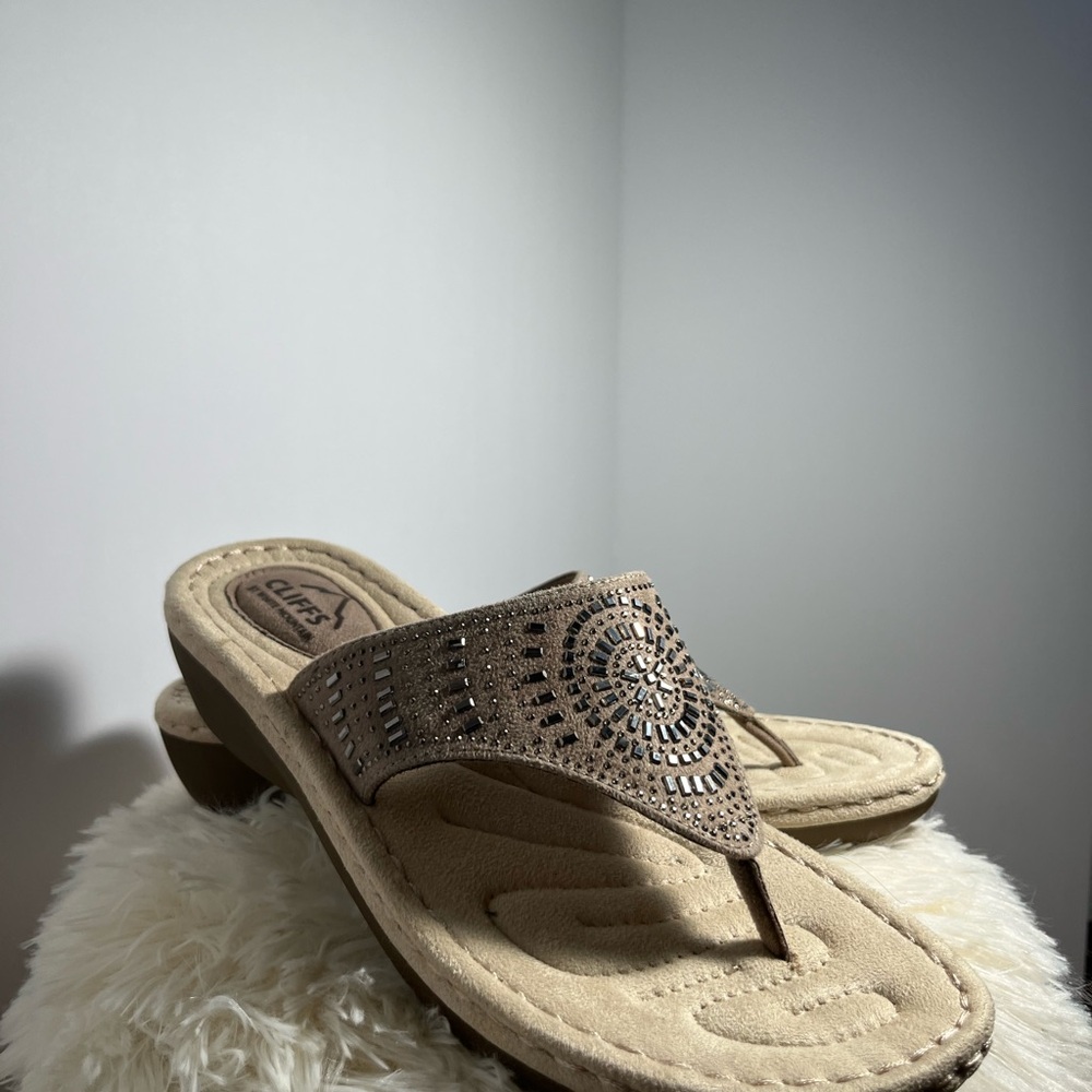 Cliffs Women's Brown Embellished Sandals